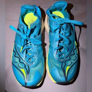 Women's Saucony Endorphin Elite Size 8